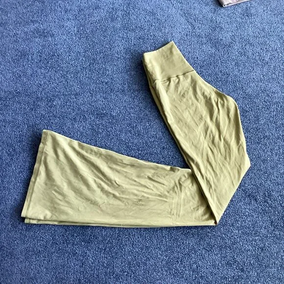 Green Offline by Aerie High Rise Long Inseam Yoga Pants - Medium - Picture 2 of 6